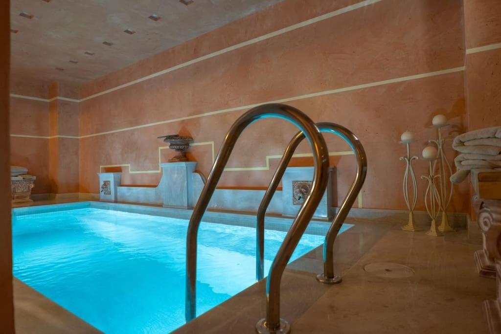 Unique Room With Indoor Pool & Attic Alli Meria Ngoại thất bức ảnh