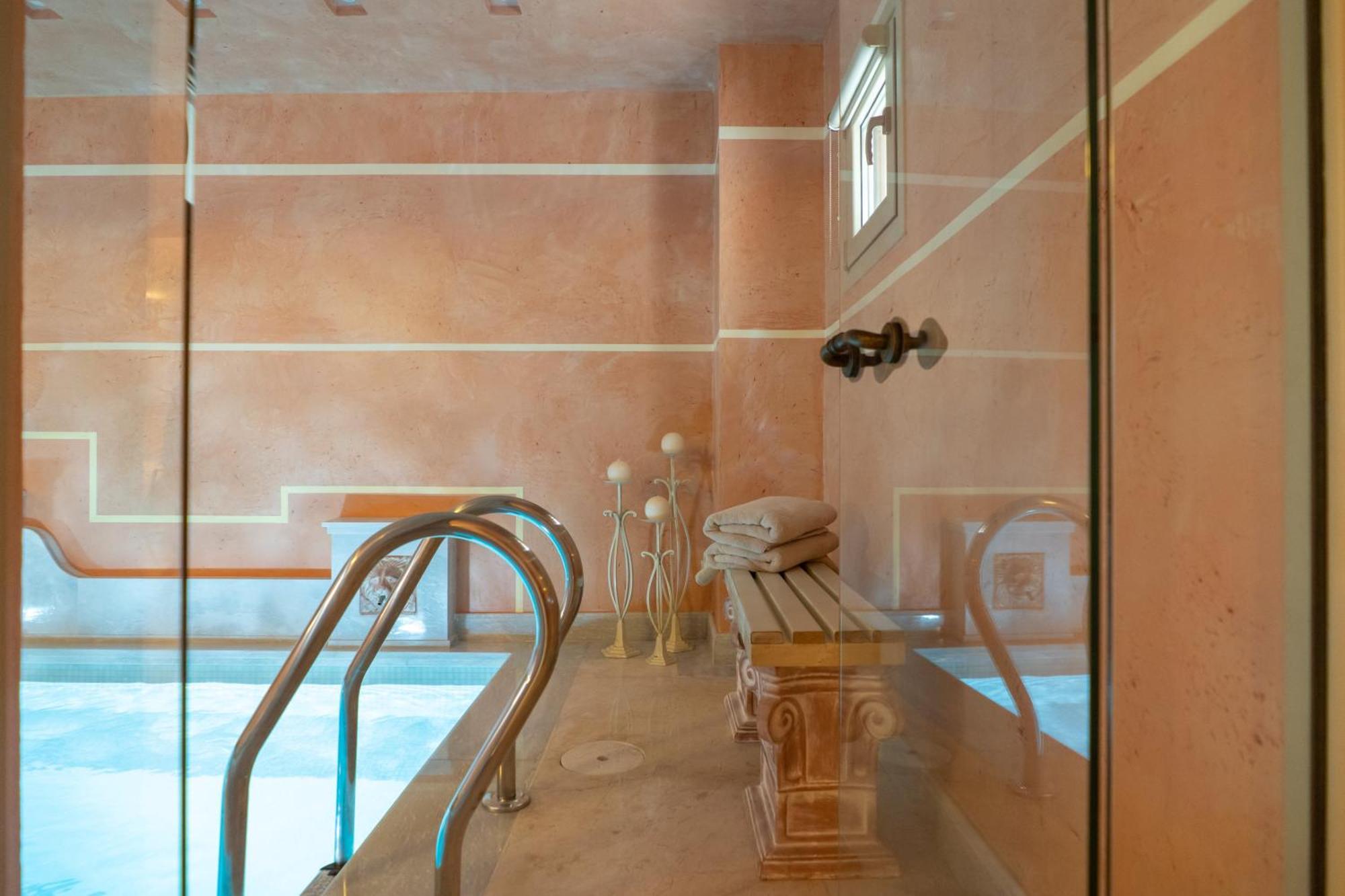 Unique Room With Indoor Pool & Attic Alli Meria Ngoại thất bức ảnh